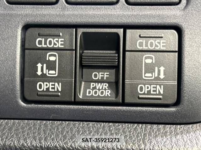 Toyota VOXY 2015-07 289225-4