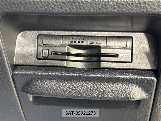 Toyota VOXY 2015-07 289225-5