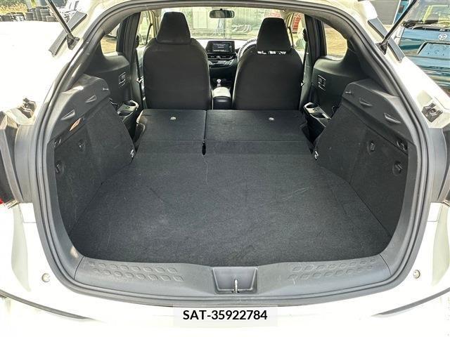 Toyota C-HR 2018-02 239410-5