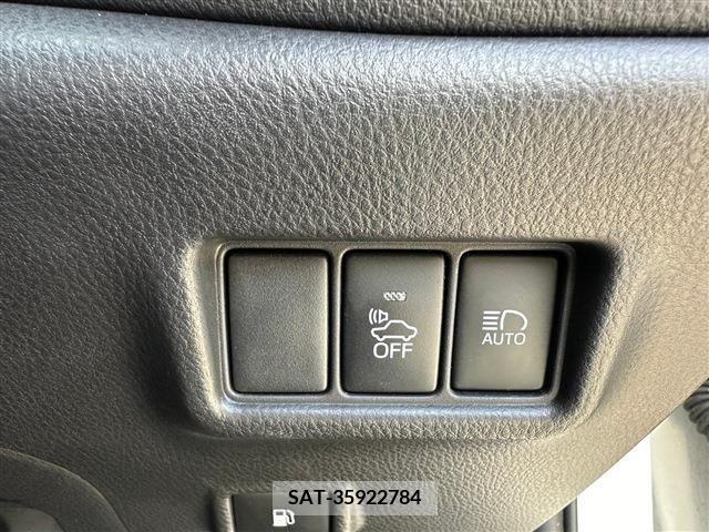 Toyota C-HR 2018-02 239410-19