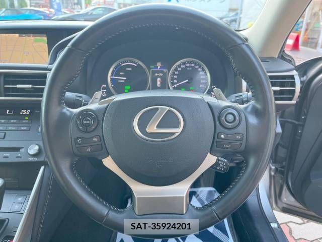 Lexus IS 2014-08 297903-11