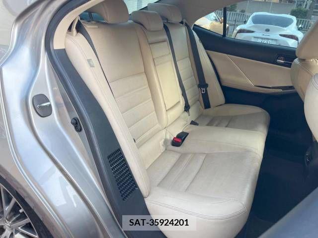 Lexus IS 2014-08 297903-9