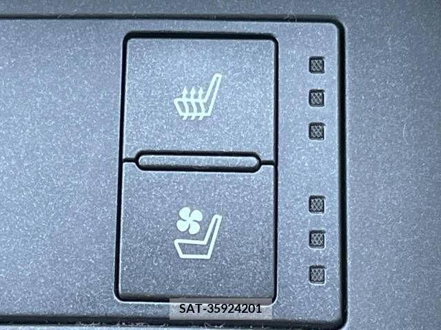 Lexus IS 2014-08 297903-6