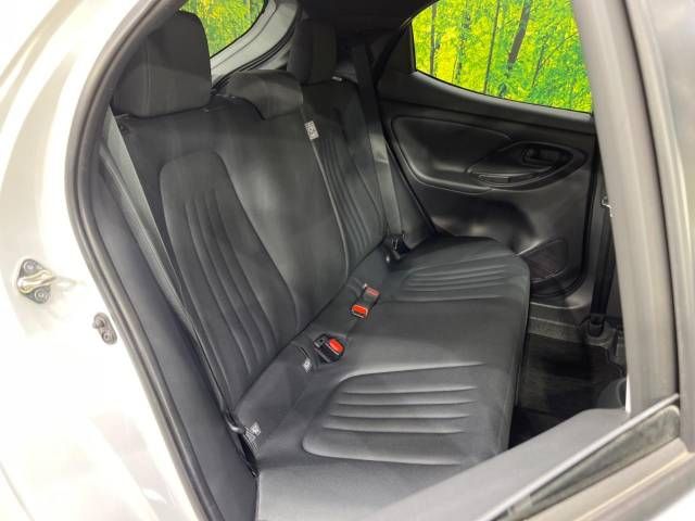 Toyota YARIS 2023-04 182358-9