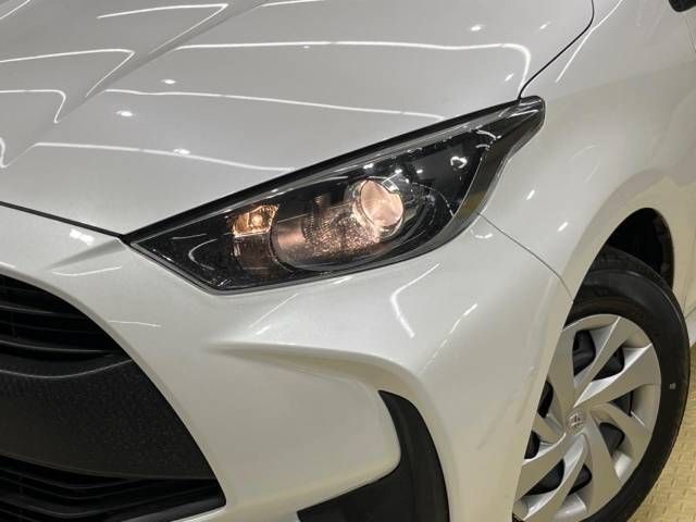 Toyota YARIS 2023-04 182358-12