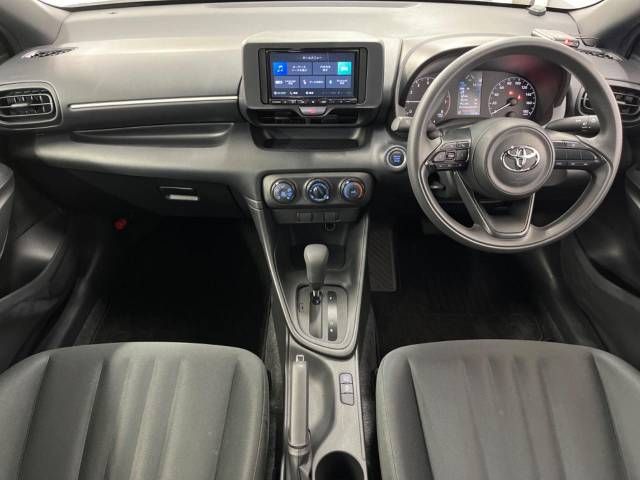Toyota YARIS 2023-04 182358-1