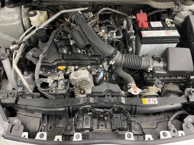 Toyota YARIS 2023-04 182358-18
