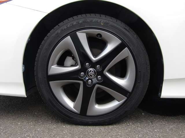 Toyota PRIUS PHV 2018-01 21275-3
