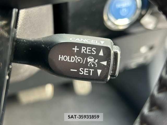 Toyota PRIUS 2019-03 282058-11