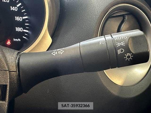 Nissan JUKE 2012-06 273991-5
