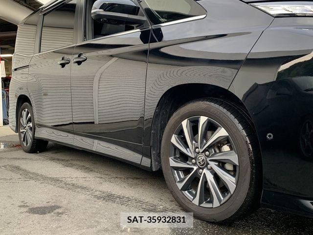 Toyota VOXY 2022-11 385572-9
