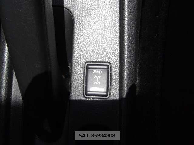 Nissan NOTE 2015-11 350368-4