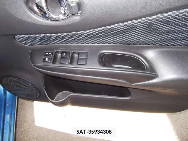 Nissan NOTE 2015-11 350368-16
