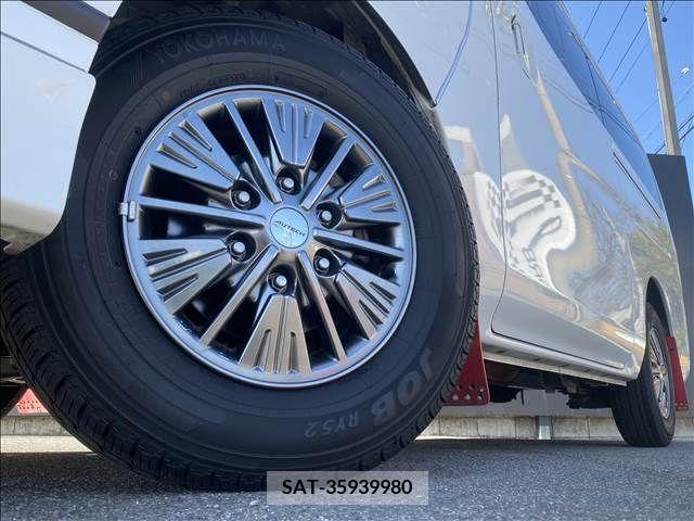 Nissan NV350 Caravan 2020-01 317355-8