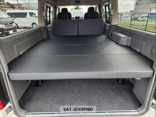 Nissan NV350 Caravan 2020-01 317355-18