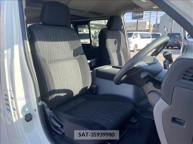 Nissan NV350 Caravan 2020-01 317355-4