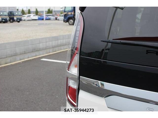 Nissan SERENA 2019-11 246729-9
