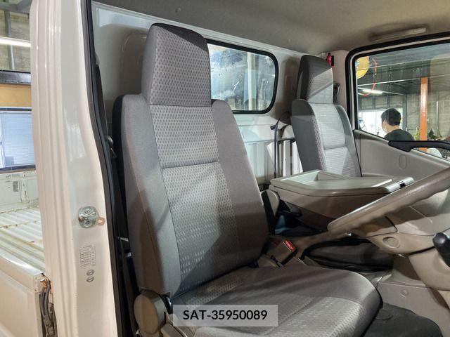 Nissan ATLAS 2010-07 381745-16