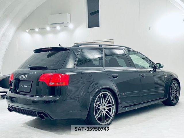 Audi RS4 2008-06 261697-6