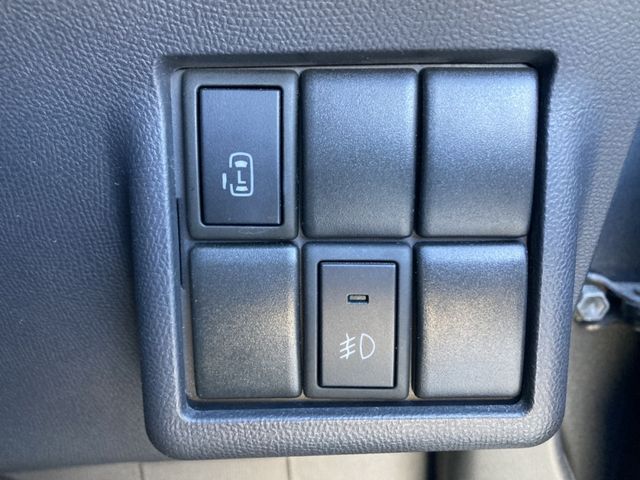 Nissan ROOX 2010-03 193583-15