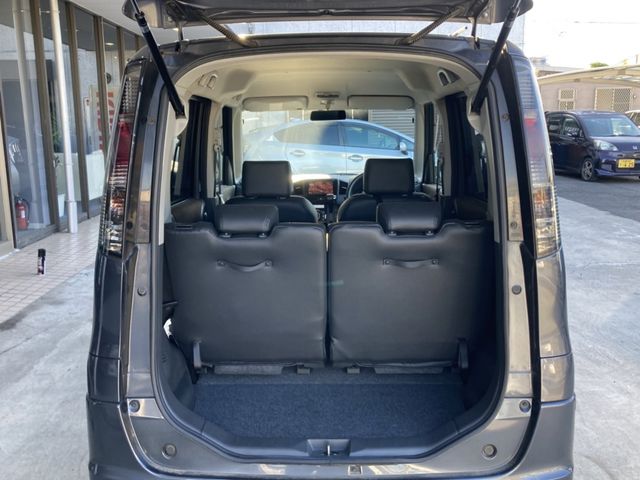 Nissan ROOX 2010-03 193583-8