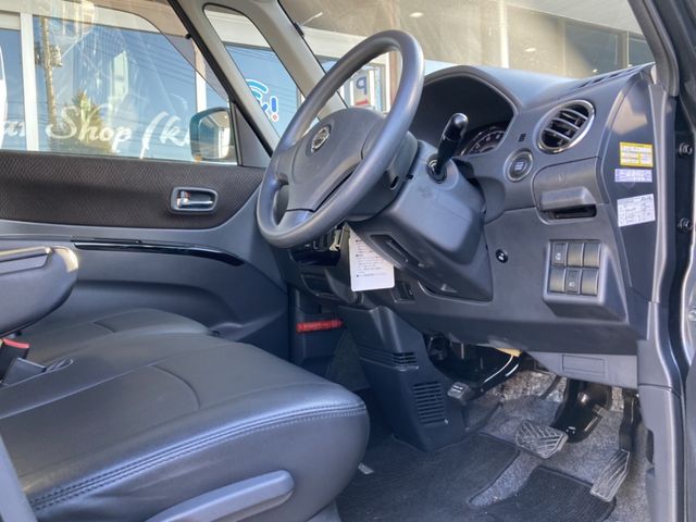 Nissan ROOX 2010-03 193583-10