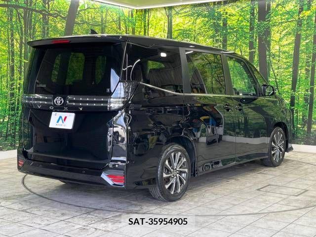 Toyota VOXY 2022-07 337795-18