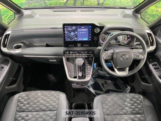 Toyota VOXY 2022-07 337795-1