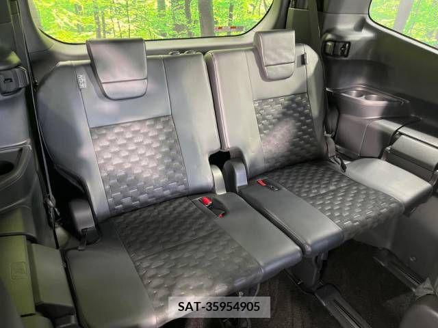 Toyota VOXY 2022-07 337795-10
