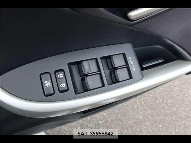 Toyota PRIUS 2014-03 386763-26