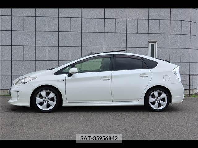 Toyota PRIUS 2014-03 386763-2