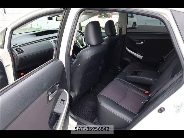 Toyota PRIUS 2014-03 386763-20