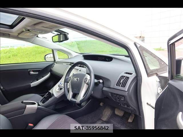 Toyota PRIUS 2014-03 386763-10