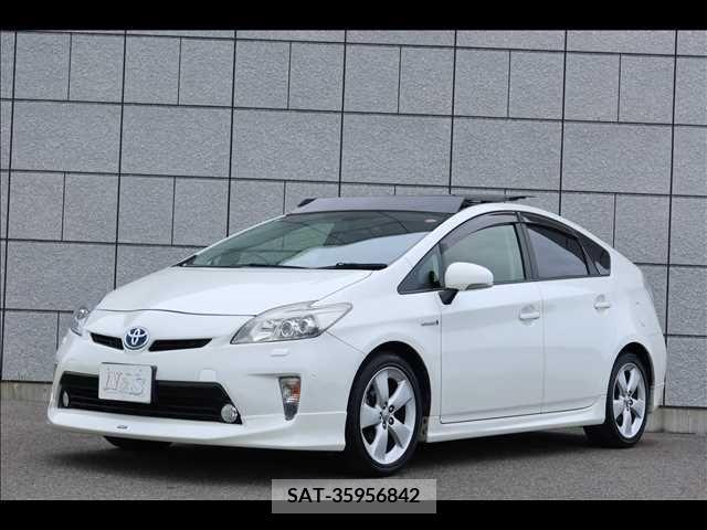 Toyota PRIUS 2014-03 386763-0