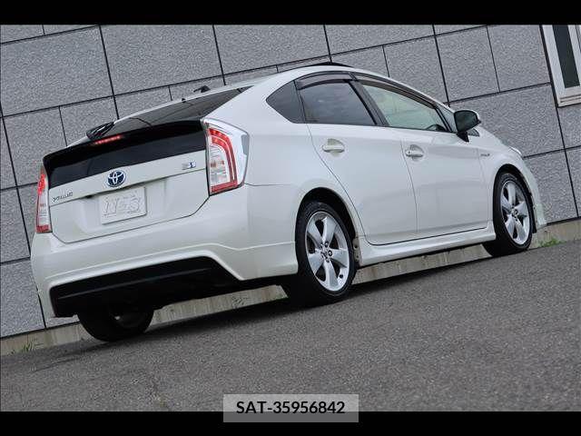 Toyota PRIUS 2014-03 386763-7