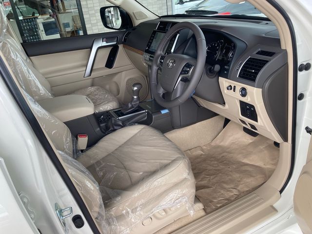 Toyota PRADO 2022-08 22710-13