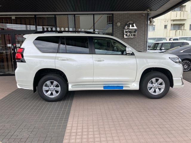 Toyota PRADO 2022-08 22710-3
