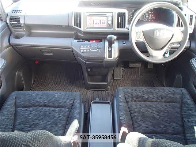 Honda e 2013-01 219474-1
