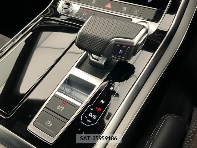 Audi Q8 2020-12 220315-12