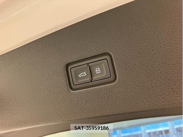 Audi Q8 2020-12 220315-16