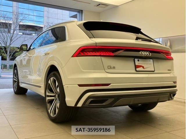 Audi Q8 2020-12 220315-5