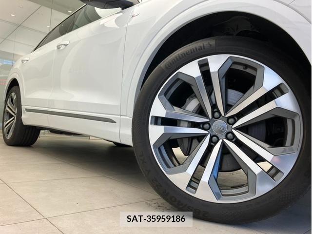 Audi Q8 2020-12 220315-6