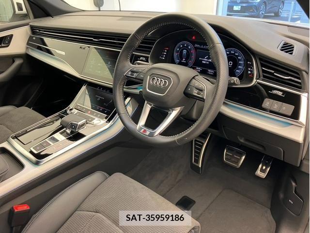 Audi Q8 2020-12 220315-8