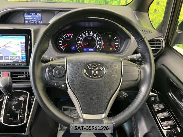 Toyota VOXY 2019-11 331687-12