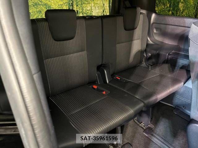Toyota VOXY 2019-11 331687-10