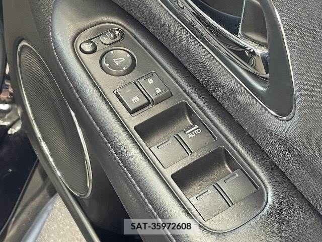 Honda VEZEL 2018-02 215919-11