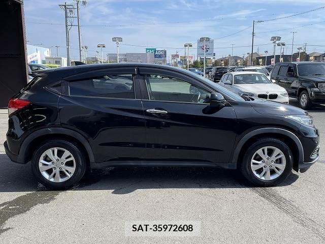 Honda VEZEL 2018-02 215919-13