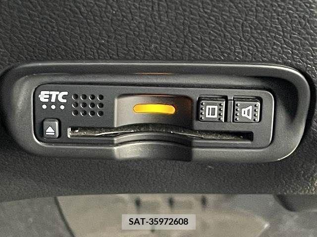 Honda VEZEL 2018-02 215919-8