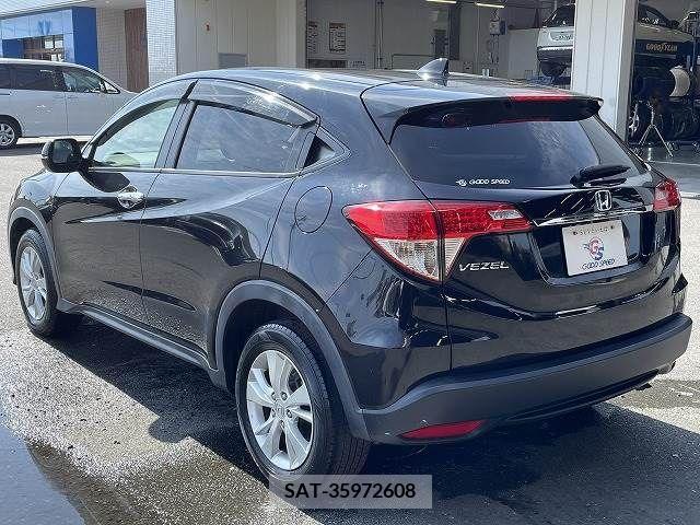 Honda VEZEL 2018-02 215919-16