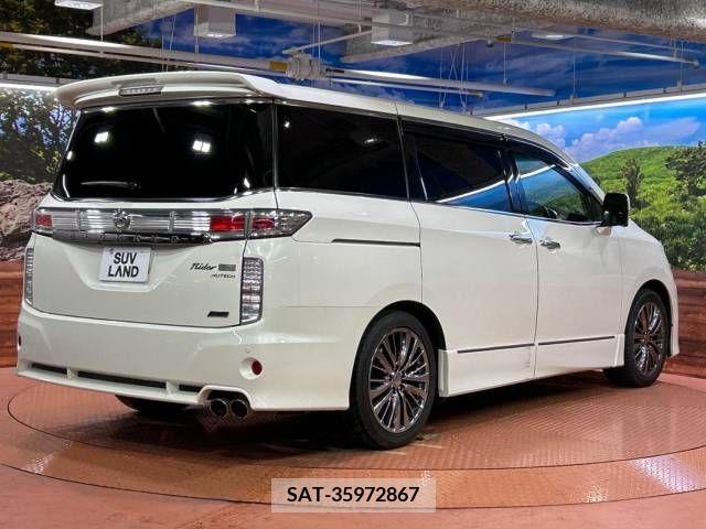 Nissan ELGRAND 2013-06 297198-18